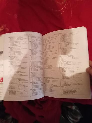 Testlər: İngls dili test toplusu satılır 1ci hisse 2025 kitabı yenidir hec — 4