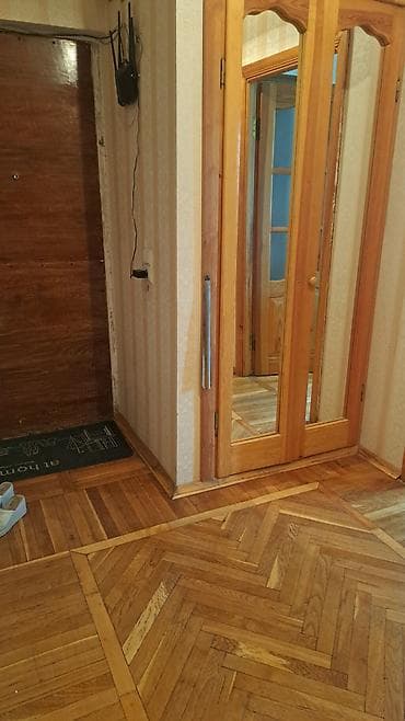 Mənzillərin satışı: Vumqtau küçəsində 3 otaqlı mənzilin 2 otağı kirayə verilir. Ailə, iki — 1