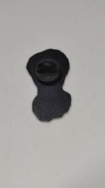 Broşlar: “3D eynəkli büst” emal nişanı (pin) - Dizayn: Klassik heykəl büstü — 3