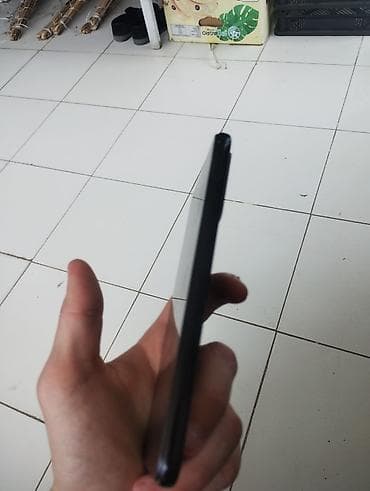 core 2 quad q9650: Xiaomi Redmi smartfon Xüsusiyyətlər: - Model: Redmi (arxa hissədə — 3