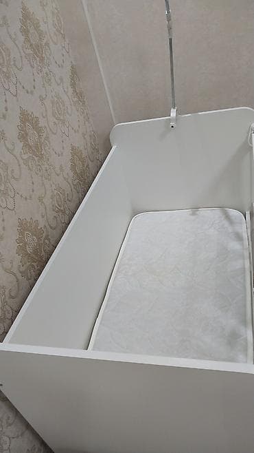 uşaq besikleri: Oğlan və qız üçün, Yeni, Beşik, Dəstsiz, Matras ilə, Yellənmə mexanizmsiz — 4