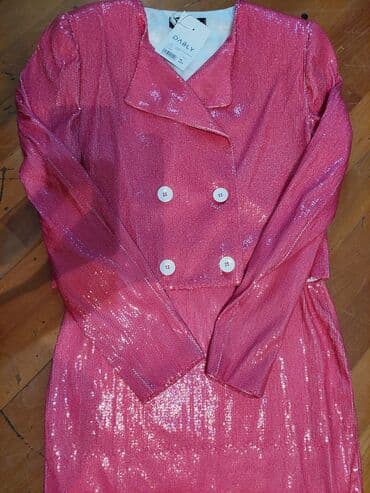 Alt paltarı: Parlaq çəhrayı iki hissəli dəst – paltar və qısa jaket - Brend: DABLY — 2