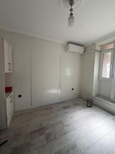 nizami r: Nizami metrosunun cixisinda salon daxilinde otaq arendaya verilir — 3