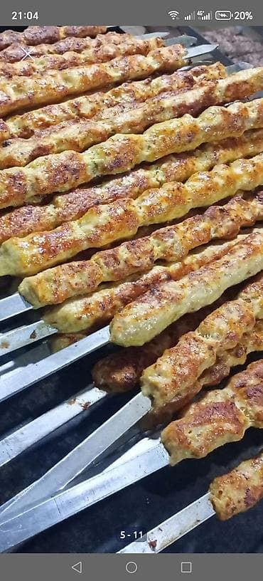 fincan uzərində cap: Kababçı – İşimiz Kabab Peşəkar manqal və kabab xidmətləri: - Açıq — 5
