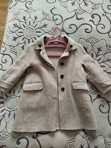 stol ustu lampalar: Uşaq üçün palto - Model: Qız uşaqları üçün klassik kəsimli palto - — 1