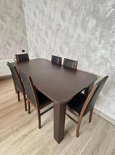 Qonaq otağı üçün, İşlənmiş, Kvadrat masa, 6 stul lalafo.az -da Qonaq otağı üçün, İşlənmiş, Kvadrat masa, 6 stul