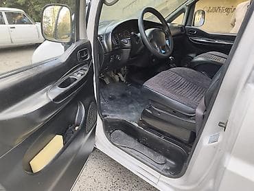 Nəqliyyat: Hyundai Starex miniven H-1 2.4benzin 7400azn ətraflı məlumat üçün dm — 6