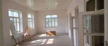 yeni yasamalda kirayə evlər: Satılır: həyət evi - Tip: 1 mərtəbə (yüksək kürsülü), daş divarlar — 3