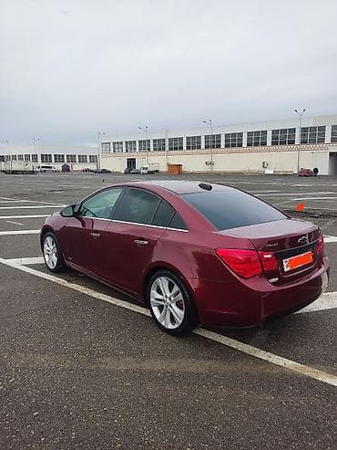 traktor teker: Chevrolet Cruze: 1.4 l | 2015 il 250000 km Sedan — 3