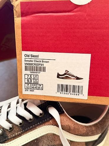 brend ayaqqabi: Məhsul: Vans Old Skool – Sweater Check .
40 Ölçü ama 41 də olur polnu — 4