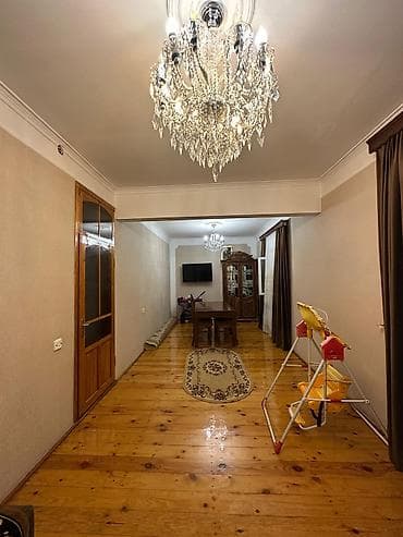 Mənzillər: 210 kv. m, 5 otaqlı — 7