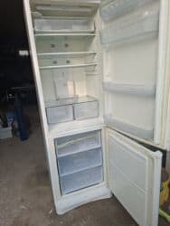 soyuducu motoru satilir: İşlənmiş 2 qapılı Indesit Soyuducu Satılır, rəng - Ağ — 2