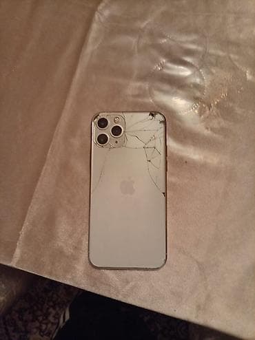 iphone 10 s: IPhone 11 Pro, 64 GB, Gümüşü, Qırıq — 3