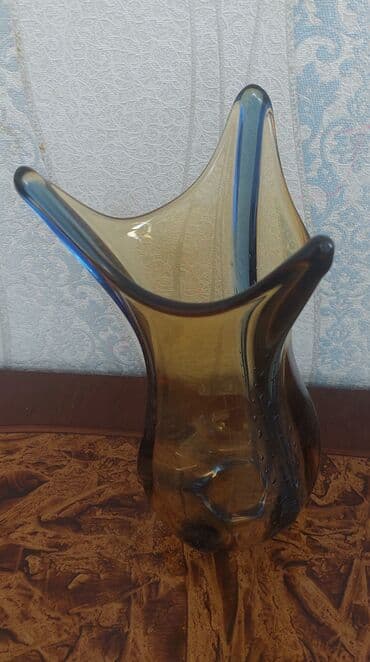 xurustal vaza: Bir vaza, Bogem şüşəsi — 2