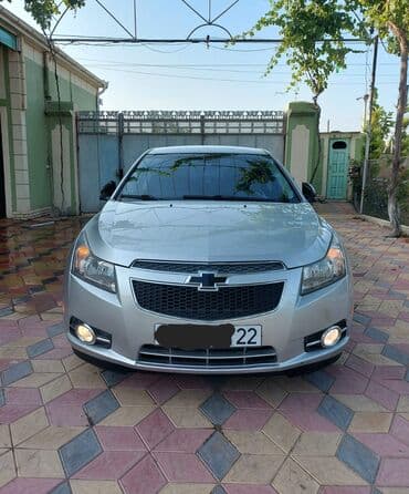 Chevrolet Cruze: 1.4 l | 2015 il 178000 km Sedan lalafo.az -da Chevrolet Cruze: 1.4 l | 2015 il 178000 km Sedan