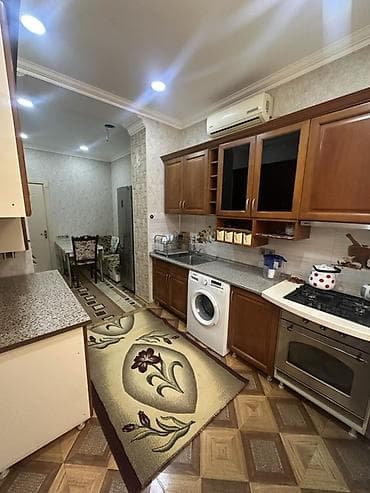 Гаражи: Azadlıq metrosuna 5 dəqəlik məsafədə. Rəsulzadə qəsəbəsi daş bina 3 — 7