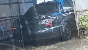 фольксваген поло 1 4: Audi sedan (B4/B5 dövrü, təxmini 1990-lar) – qaradan mavi tonlara — 4