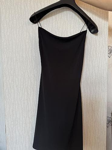 klassik geyim: Qara rəngli, zərif kəsimli slip don. - Nazik spaghetti askılar - — 3