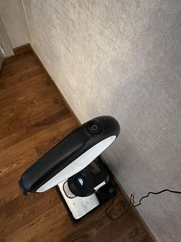 pult az: Roborock Dyad Pro – şaquli yığışdırma sistemi (tozsoran + silen) Çox — 4