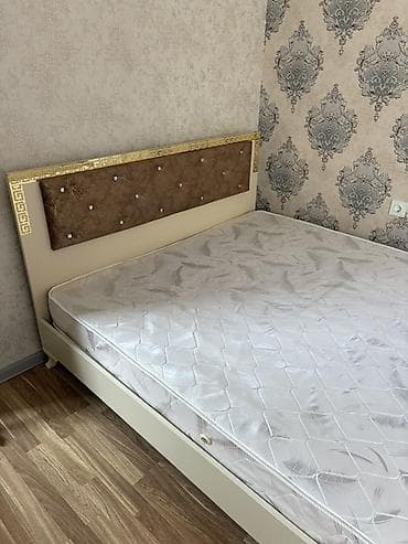 hava döşək: İki nəfərlik yataq və döşək dəsti - Ölçü: təxmini 160×200 sm (queen — 2