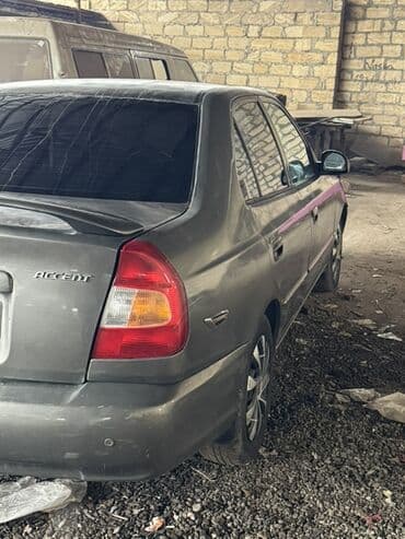 lassa teker 13: Hyundai Accent sedan - Kuzov: 4 qapılı sedan, tünd boz rəng - — 4