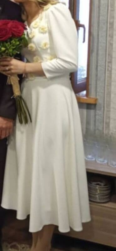 ikinci el pianino satisi: El işidir 1defe geyinilib 100manata tikdirmiwem 50manata satiram — 1