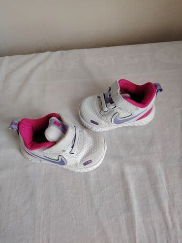 toxunma uşaq kedləri: Uşaq idman ayaqqabısı – Nike brendi - Model: Nike Revolution (uşaq — 1