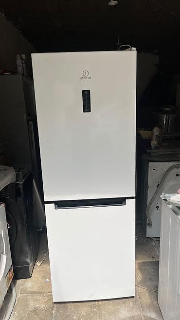 panel kamera: İşlənmiş 2 qapılı Indesit Soyuducu Satılır, rəng - Ağ, Təkərli — 2