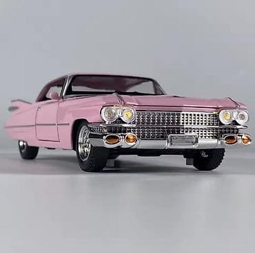 Kitablar və jurnallar: Kolleksiya üçün model avtomobil – klassik 1959 üslubunda çəhrayı kupе — 1