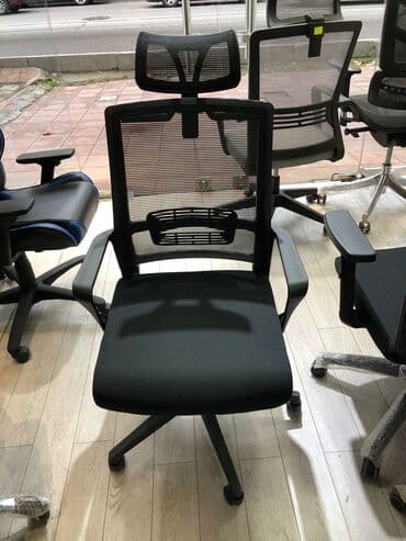 офисные кресла: Новый, С колесиками, Рукояти не регулируются, Ткань — 1