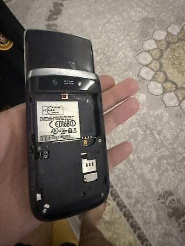 lords mobile: Blackberry Torch 9800, 4 GB, rəng - Gümüşü, Düyməli — 3