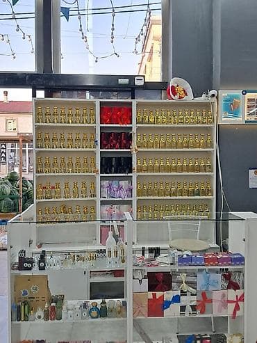 Hazır biznes: Market daxilində tam hazır, işlək və qazanclı ətir biznesi satılır! — 1