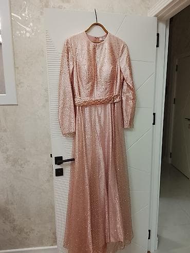 Toy paltarları və aksesuarları: Toya birdefe geyinilib 3 4 saatliq.200 m alinib — 1