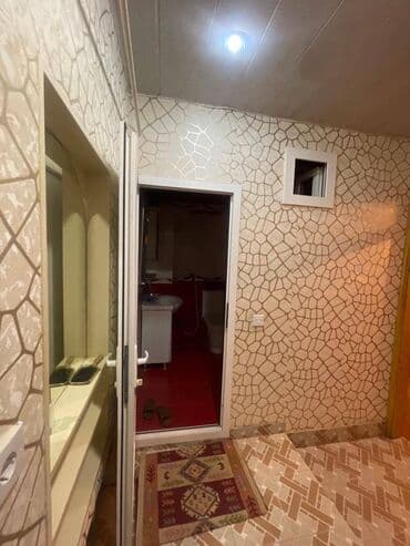 3 otaqli kiraye evler 400 azn: Nerimanovda saatin binasina catmamis bagirov korpusunnen cixan kimi — 3