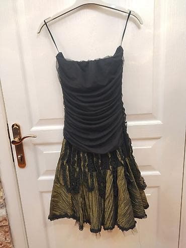 zerli donlar: Qadın donu – qara üst və zeytun-yaşıl ətək kombinasiya - Stil — 1