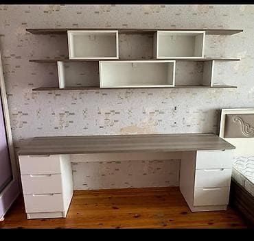 (Yazi masasi) ideal veziyyetde hec bir prablemi yoxdur seliqeli