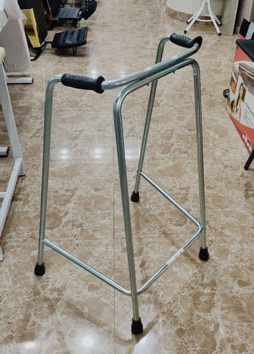 Yerimək üçün arabalar, çəliklər, əsalar, rollatorlar: 🩺Əsa (çəlik) böyüdüb kiçiltmək olur 20 AZN (çatdırılma ödənişli) — 1