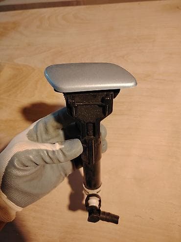 Prius V fara yuyucu başlığı (pop-up washer nozzle) komplekt — 1