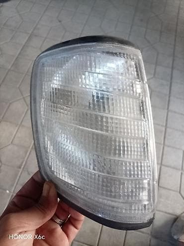 Sağ ön, Mercedes-Benz 124, 2021 il, Analoq, Yeni
