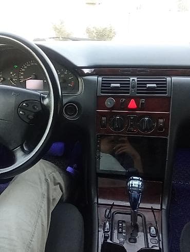 ford transit turbo: Mercedes-Benz E 220: 2.2 l | 2001 il Sedan — 7