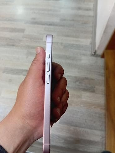 iphone 13 pro max 512: Məhsul: Açıq çəhrayı rəngdə smartfon Xüsusiyyətlər: - Korpus: düz — 6
