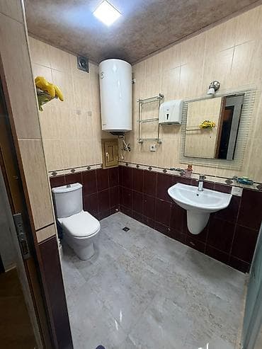 İnşaatçılar metrosuna yaxın, 16 mərtəbənin 3 cü mərtəbəsi,3 otaqlı — 5