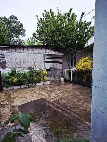 ev certyojları 2 mərtəbəli: 4 otaqlı, 3 kv. m, Kredit yoxdur, Orta təmir — 2