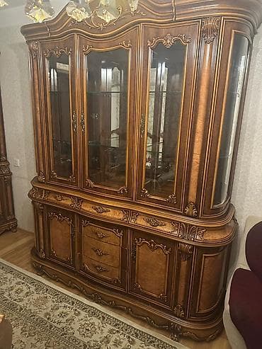 stol stul metbex ucun: Klassik üslubda qonaq otağı mebel dəsti Tərkibi: - Böyük — 3