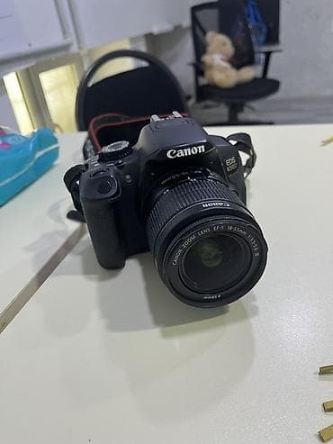Canon EOS 650D fotoaparat Komplekt: - Boyun qayışı ve cantasi 1-2 lalafo.az -da Canon EOS 650D fotoaparat Komplekt: - Boyun qayışı ve cantasi 1-2