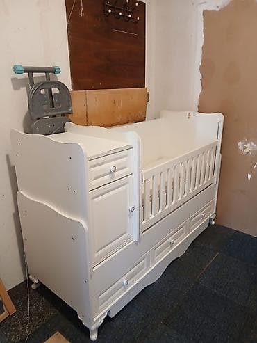 transformer çarpayı: Uşaq beşiyi – modul tipli, ağ rəngdə - Yanında komod: yuxarıda — 3