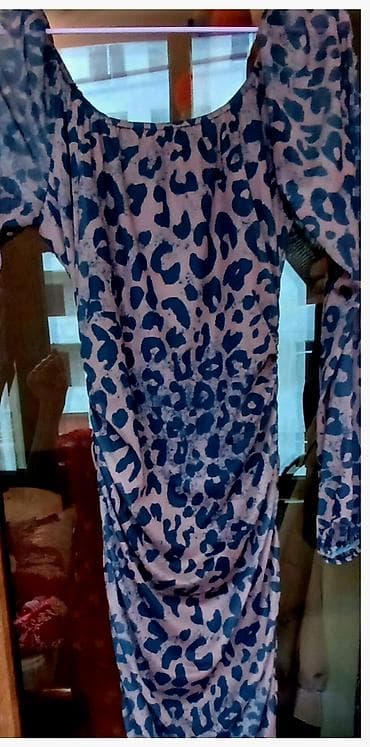 slim lux cofe: Leopard naxışlı qadın paltarı - Model: bədənə oturan, midi uzunluqda — 2