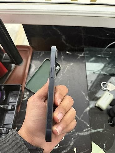 iphone 4s ekran: IPhone 13, Qara — 4