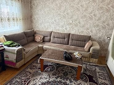 Tahirə xanım . Künc divan əla vəziyyətdə baha alınıb 450 man satılır