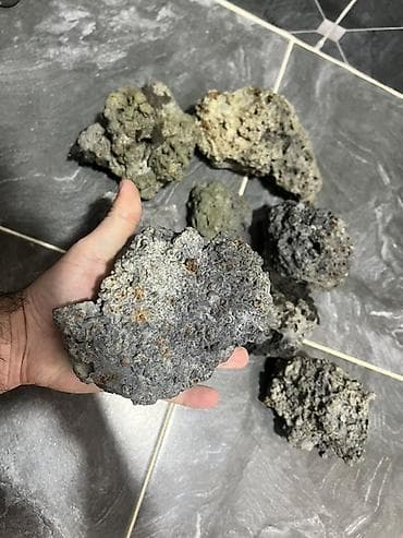 akvamarin daşı qiymeti: Akvaryum üçün təbii lava daşları dəsti hamısı bir yerde 30 manat — 1